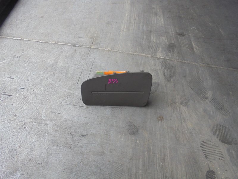 Airbag пассажирский Nissan Cefiro