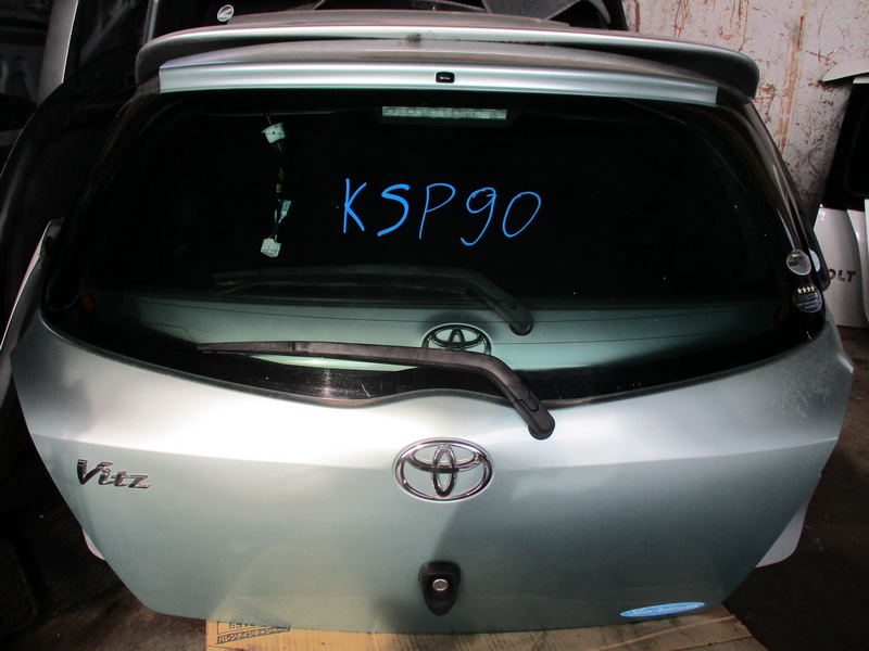 Дверь задняя Toyota Vitz KSP90