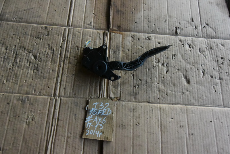 Педаль газа Nissan X-Trail T32