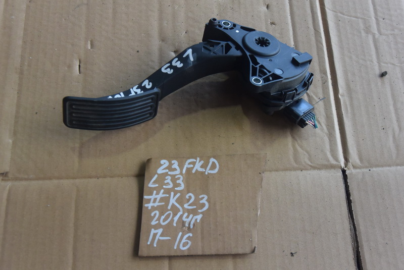 Педаль газа Nissan Teana L33