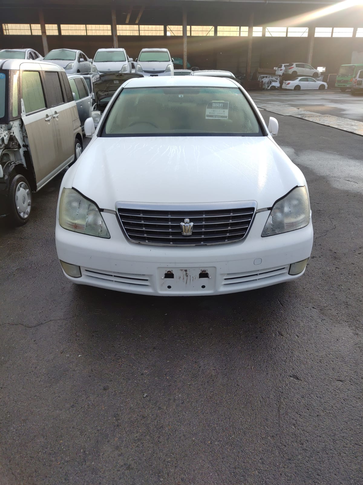 Toyota Crown GRS182