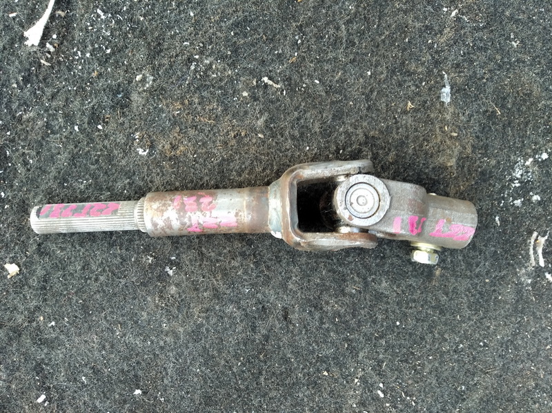 Рулевой карданчик Toyota Celica ZZT231