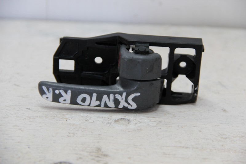 Ручка двери внутренняя Toyota Nadia