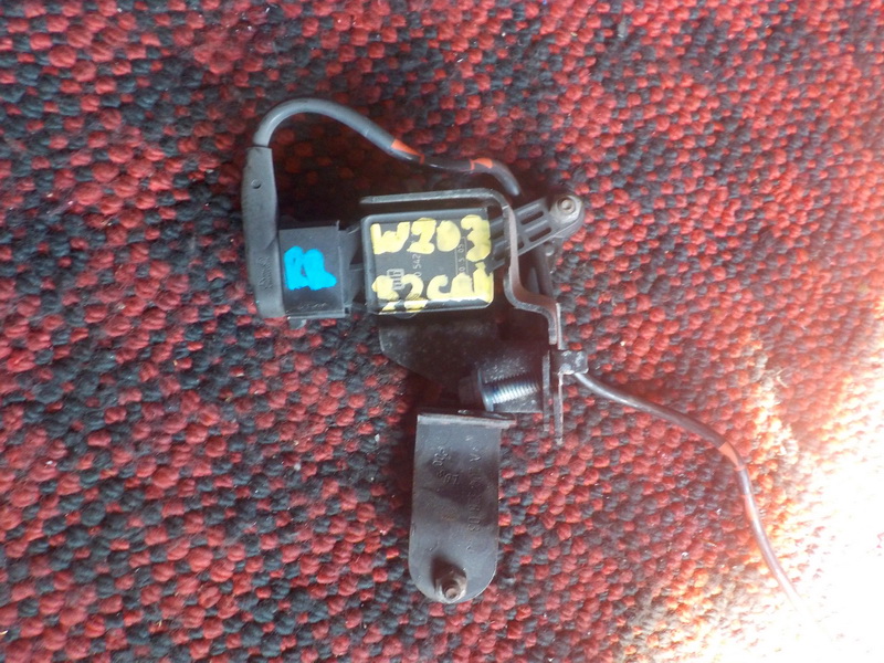 Датчик положения кузова Mercedes-benz C-class