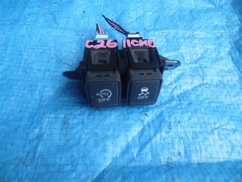 Кнопка Nissan Serena C26