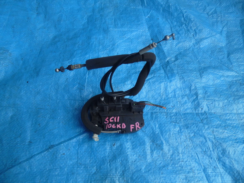 Замок двери Nissan Tiida Latio SC11