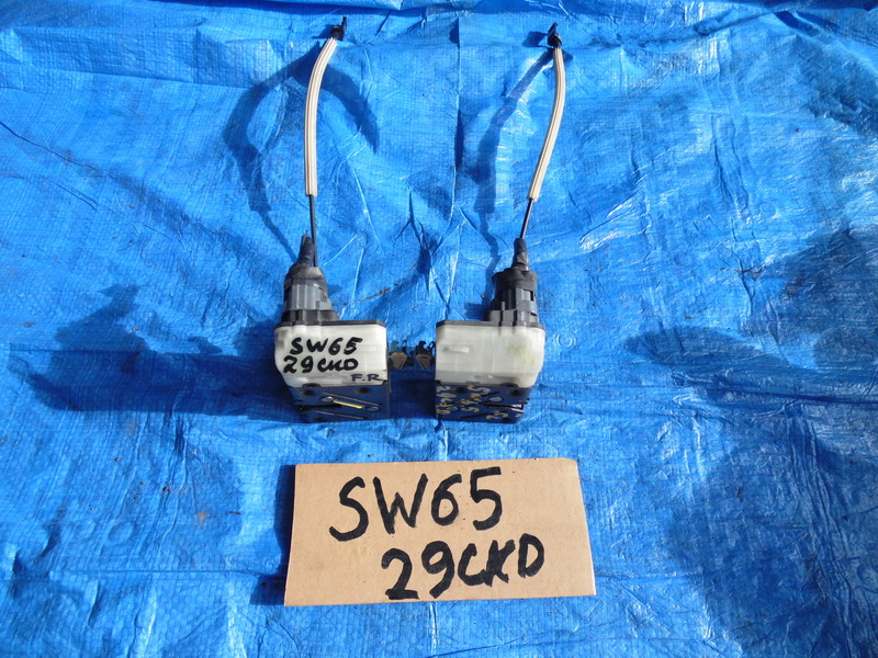 Замок двери Volvo V70 SW65