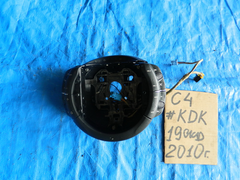 Кнопки на руль Citroen C4 Picasso UD