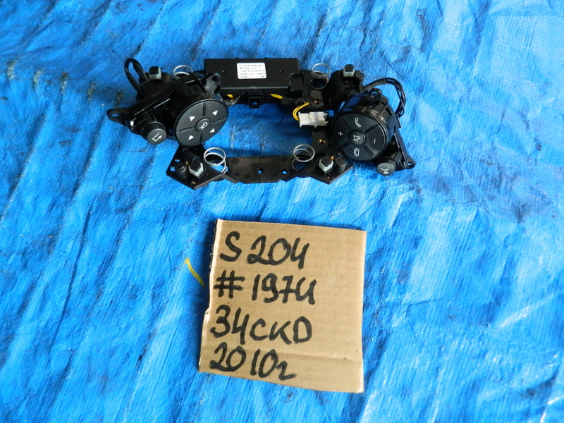 Кнопки на руль Mercedes-benz C-class S204