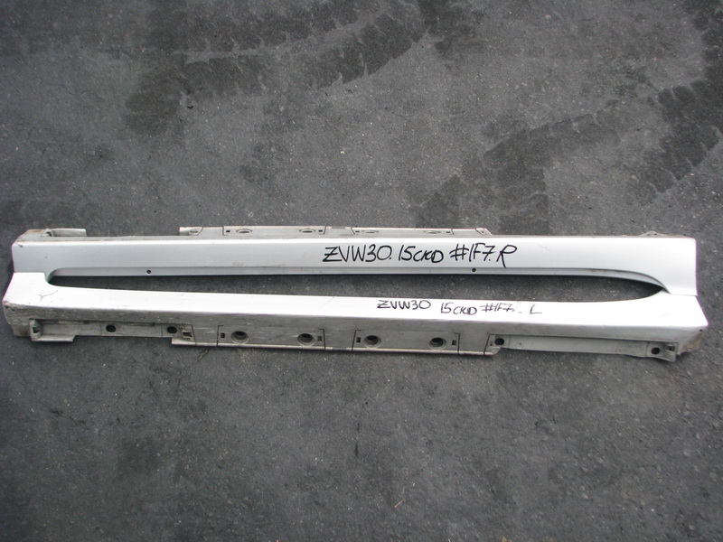 Порог Toyota Prius ZVW30