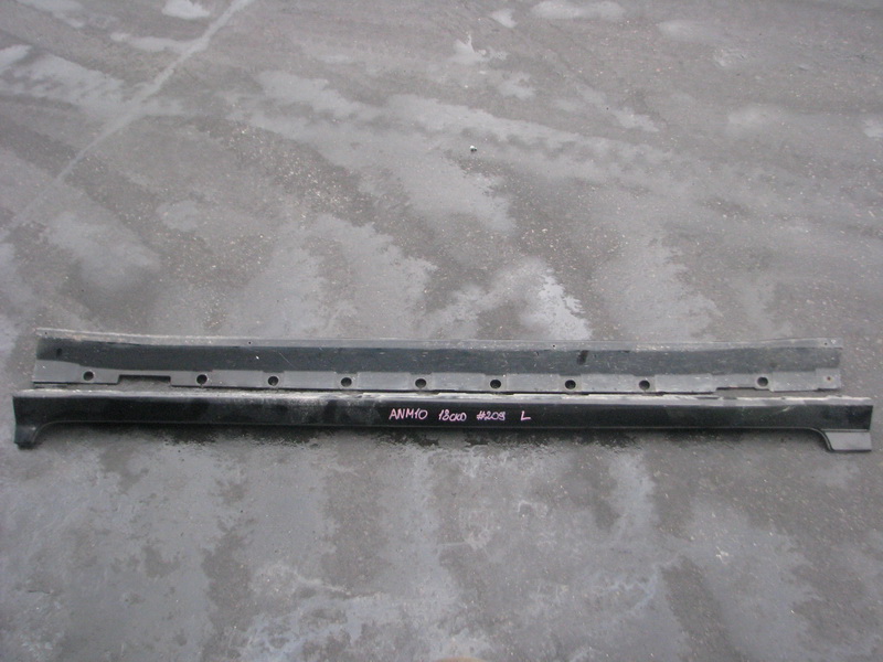 Порог Toyota Isis ANM10