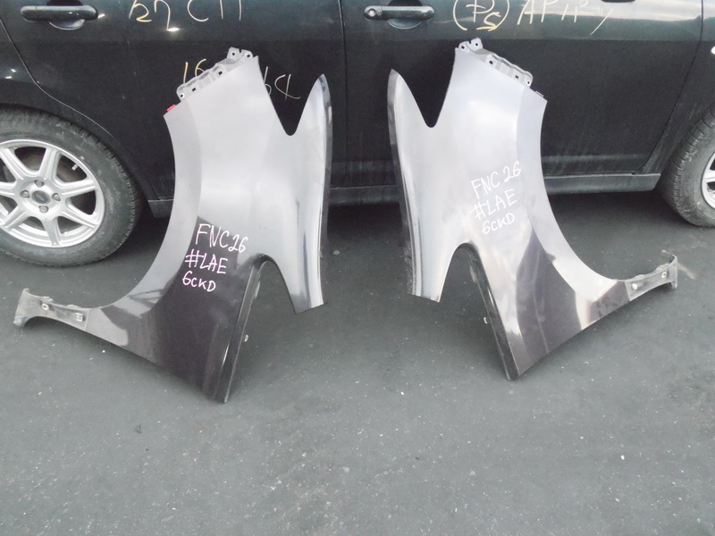 Крыло Nissan Serena FNC26