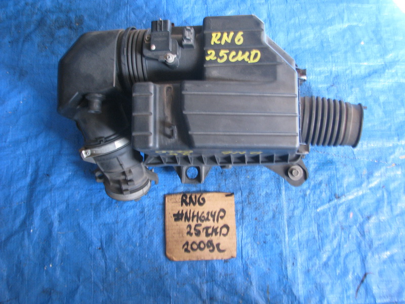 Корпус воздушного фильтра Honda Stream RN6