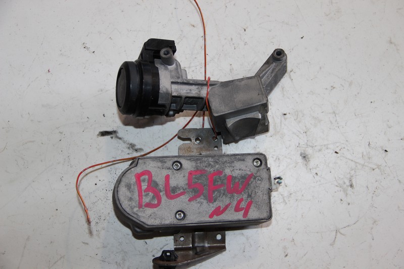 Замок зажигания Mazda Axela