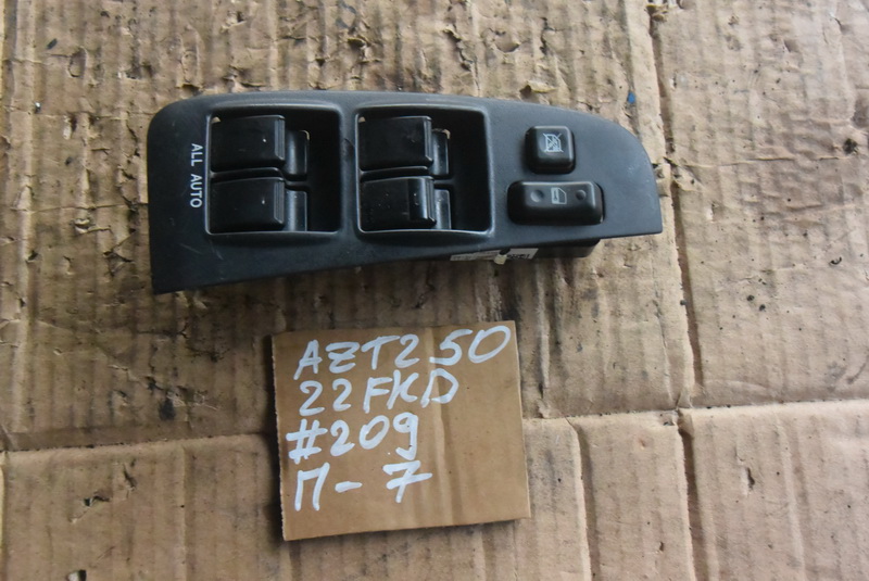 Блок управления стеклоподьемниками Toyota Avensis