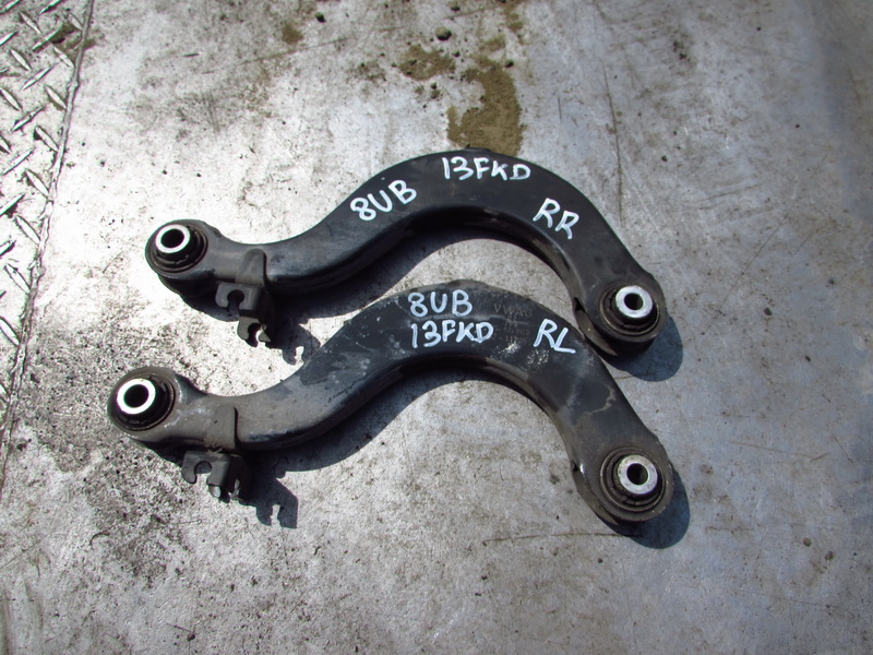 Рычаг Audi Q3 8UB