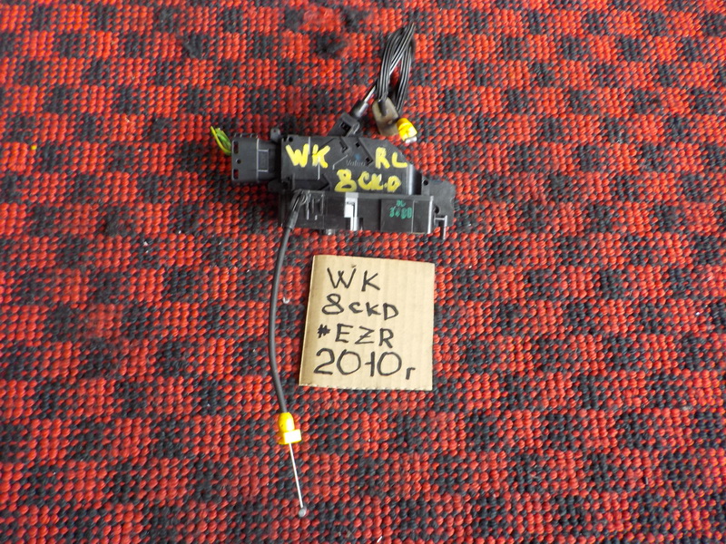 Замок двери Peugeot 207