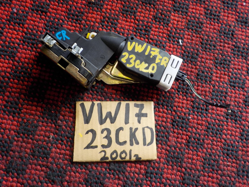 Замок двери Volvo V40