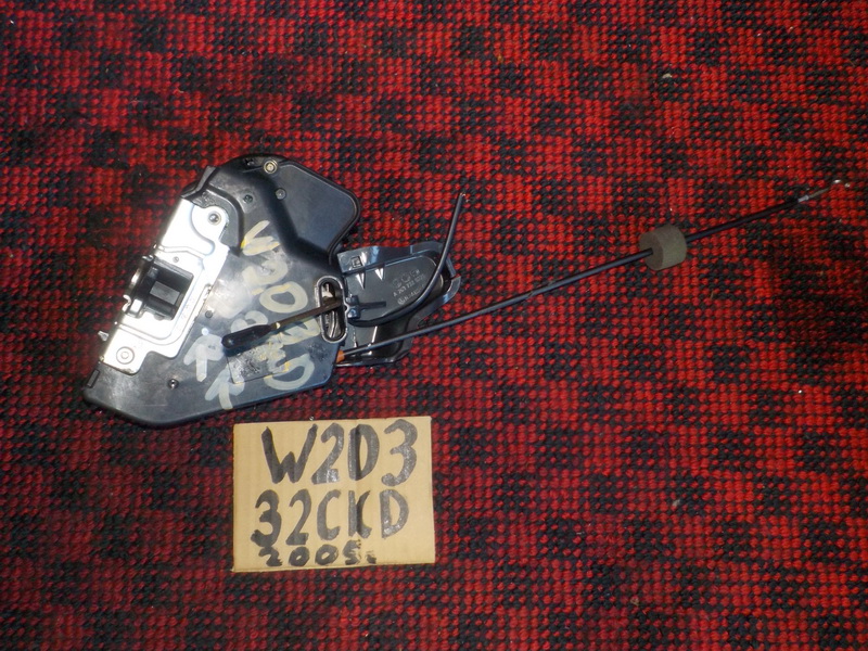 Замок двери Mercedes-benz C-class