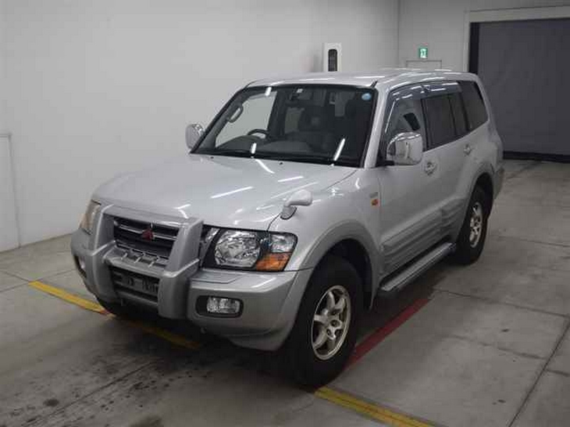 Mitsubishi Pajero V75W