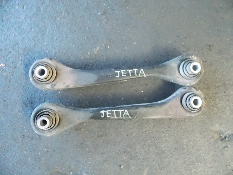 Рычаг Volkswagen Jetta 1K2