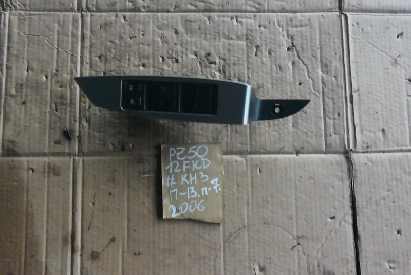 Блок управления стеклоподьемниками Nissan Murano