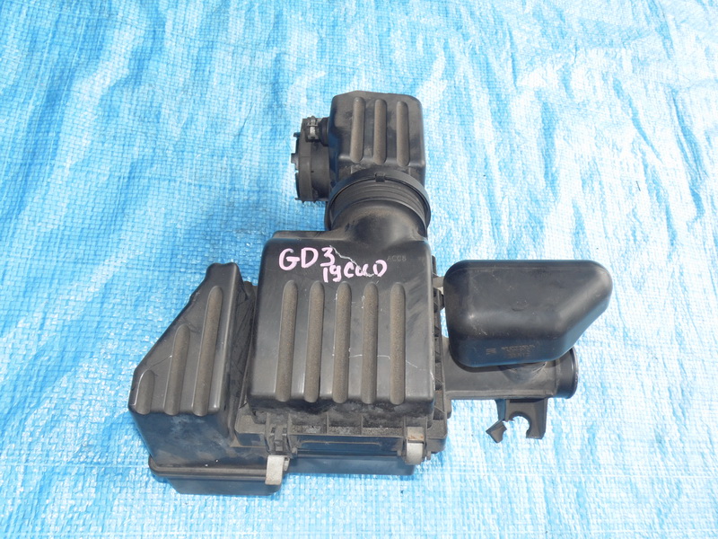 Корпус воздушного фильтра Honda Fit