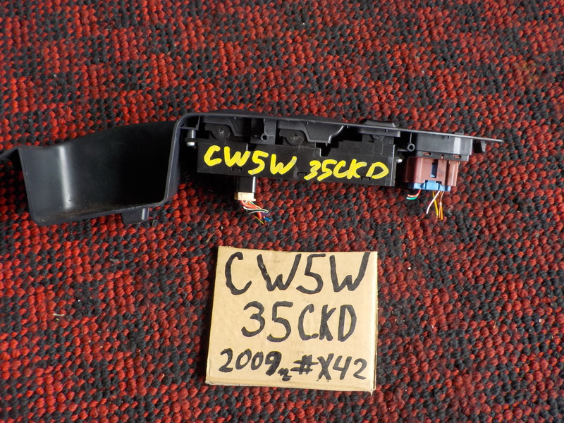 Блок управления стеклоподьемниками Mitsubishi Outlander