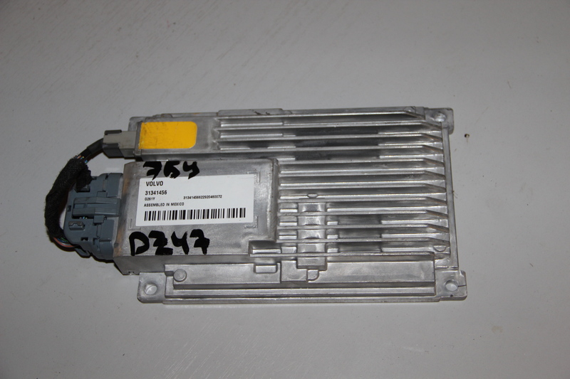 Блок управления подрулевых переключателей Volvo Xc60 DZ47
