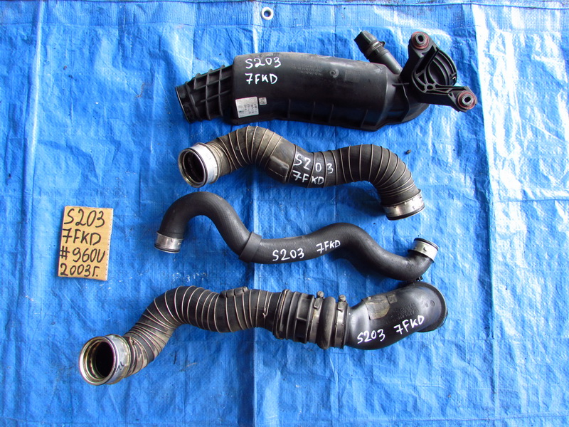 Патрубок Mercedes-benz C-class S203