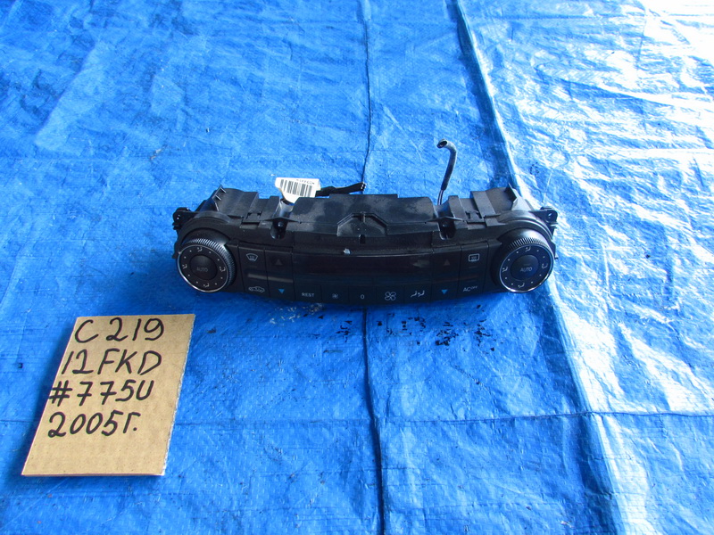 Блок управления климат-контролем Mercedes-benz Cls-class