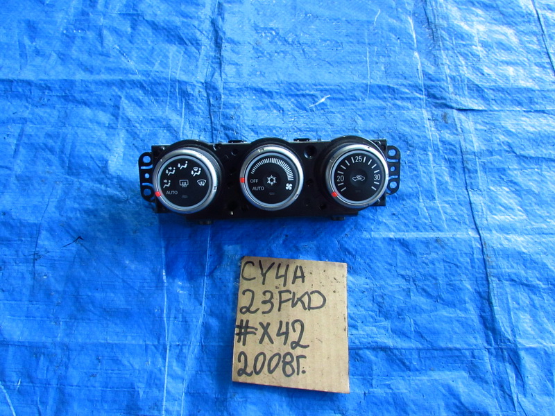 Блок управления климат-контролем Mitsubishi Lancer