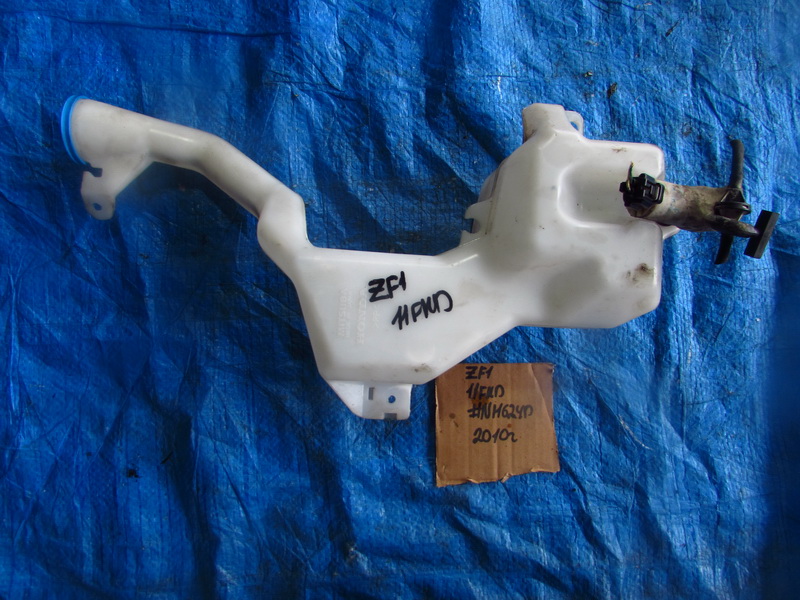 Бачок стеклоомывателя Honda Cr-z