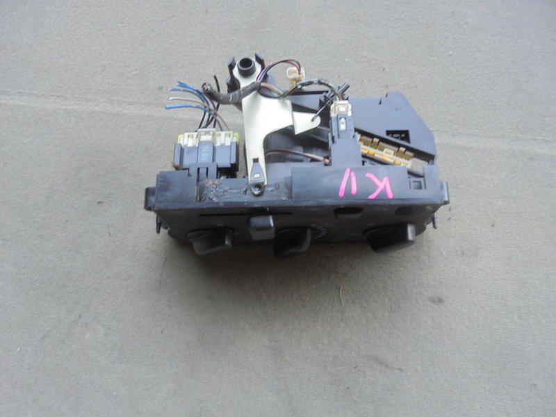 Блок управления климат-контролем Nissan March