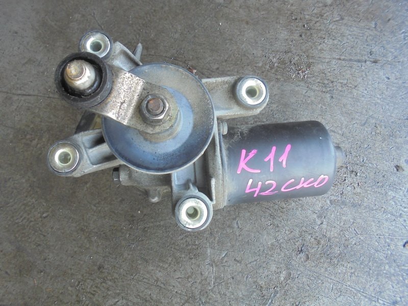 Моторчик стеклоотчистителя Nissan March