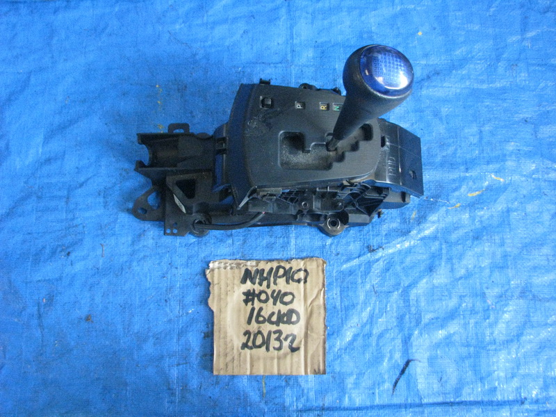 Селектор АКПП Toyota Aqua NHP10