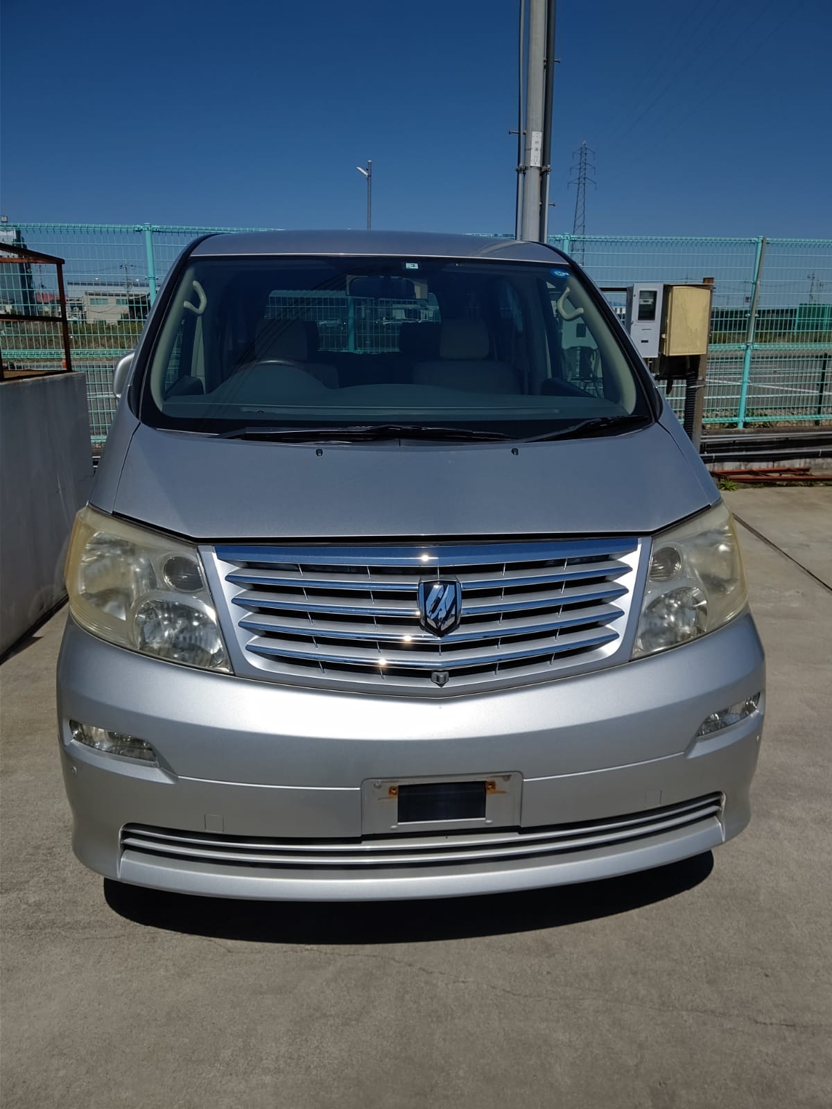 Toyota Alphard ANH10