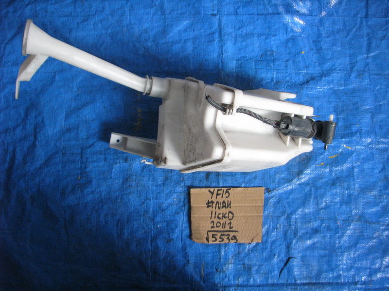 Бачок стеклоомывателя Nissan Juke