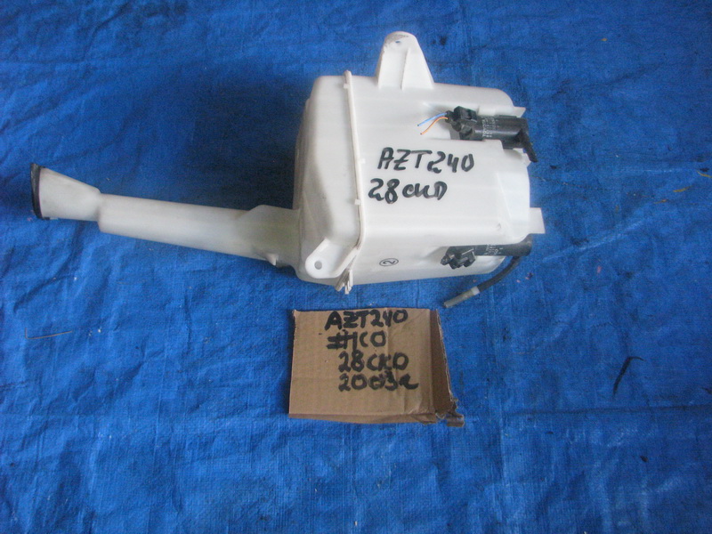 Бачок стеклоомывателя Toyota Premio AZT240
