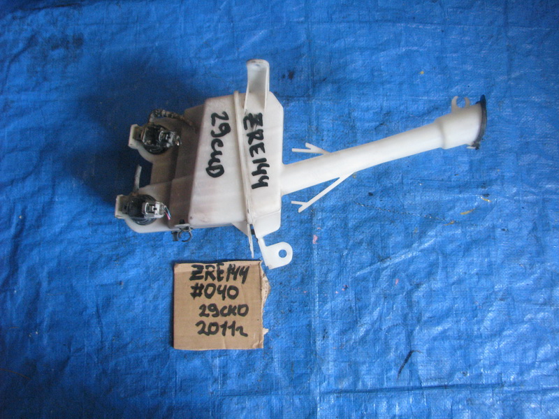 Бачок стеклоомывателя Toyota Corolla Fielder ZRE144