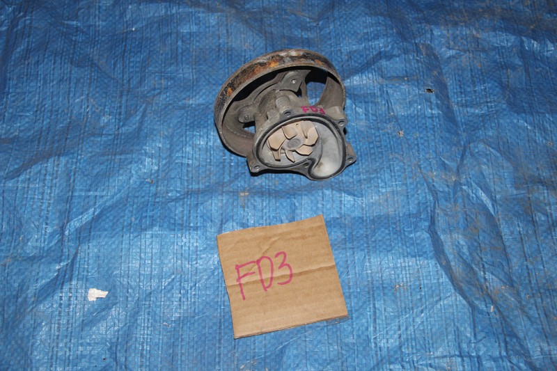 Помпа водяная Honda Civic FD3