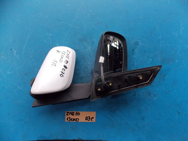Зеркало Toyota Wish ZNE10