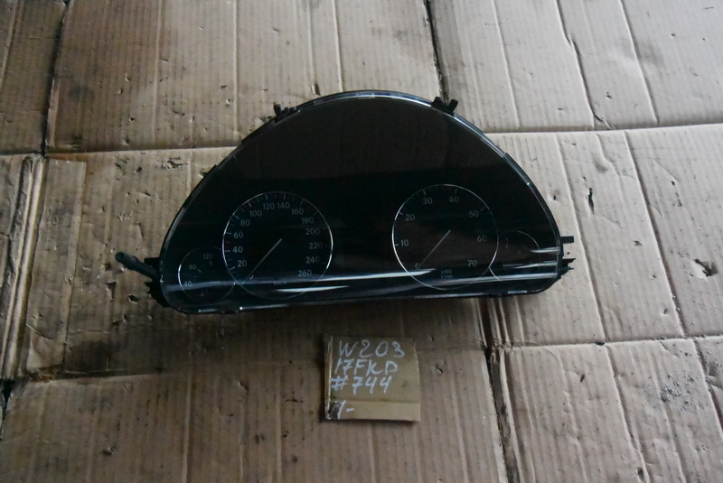 Спидометр Mercedes-benz C-class