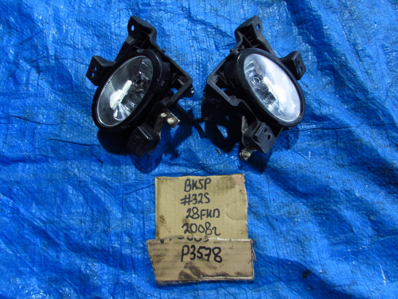 Туманка Mazda Axela BK5P