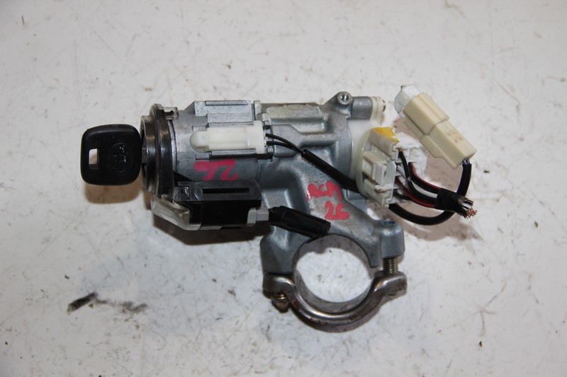 Замок зажигания Toyota Ipsum