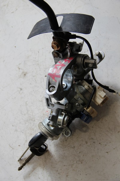 Замок зажигания Toyota Vista Ardeo