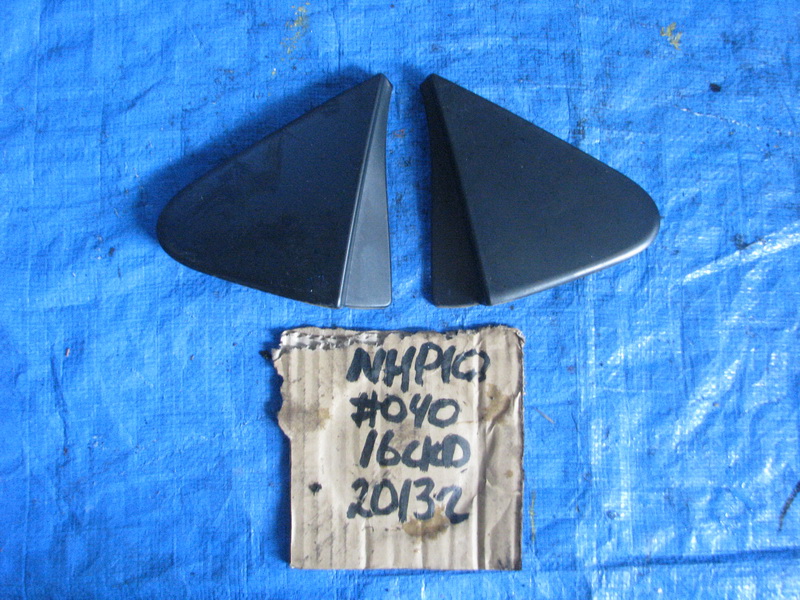 Заглушка на крыло Toyota Aqua