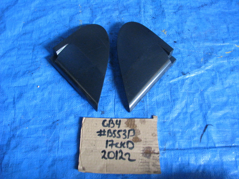 Заглушка на крыло Honda Freed