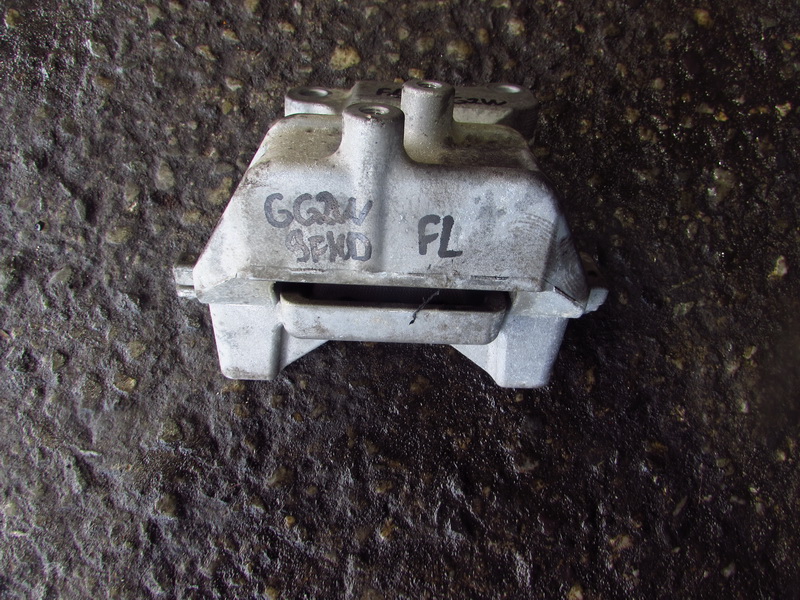 Подушка двигателя Mitsubishi Outlander