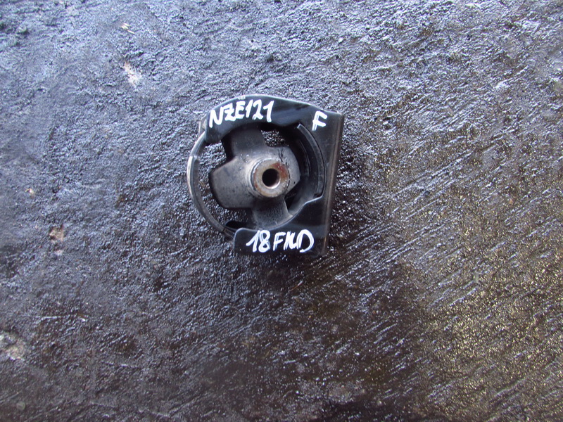 Подушка двигателя Toyota Corolla Spacio